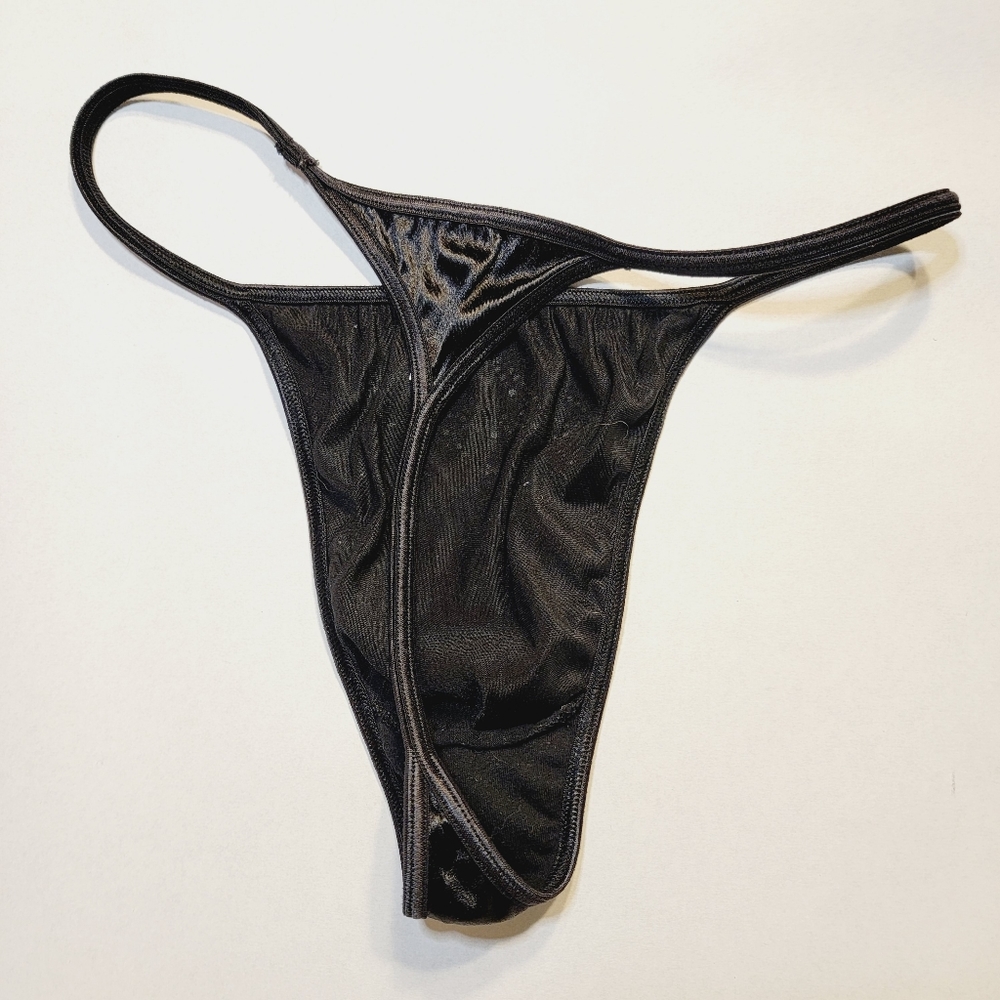 Victoria's Secret Second Skin Satin V-string - Picture 5 of 6